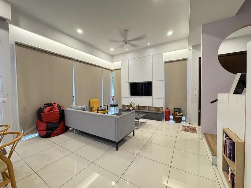 Terraced House for Sale in Tamansari (Rawang) - Daniel Yap - Living Room - PropertyGuru.com.my