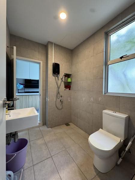 Terraced House for Sale in Tamansari (Rawang) - Daniel Yap - Bathroom - PropertyGuru.com.my