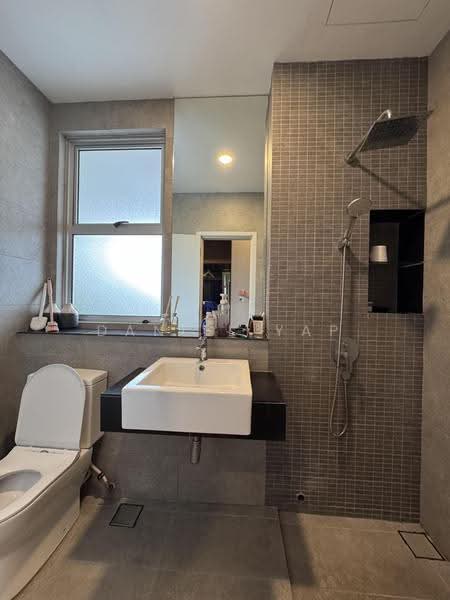 Terraced House for Sale in Tamansari (Rawang) - Daniel Yap - Bathroom - PropertyGuru.com.my