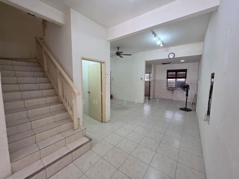 2.5-storey Terraced House for Sale in Bandar Mahkota Cheras (Cheras) - Kent Fatt - Interior - PropertyGuru.com.my