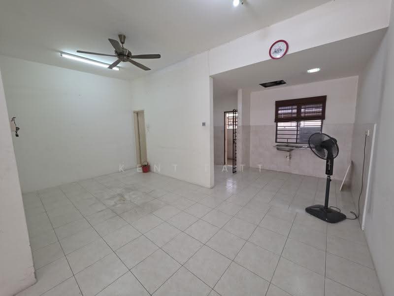2.5-storey Terraced House for Sale in Bandar Mahkota Cheras (Cheras) - Kent Fatt - Interior - PropertyGuru.com.my
