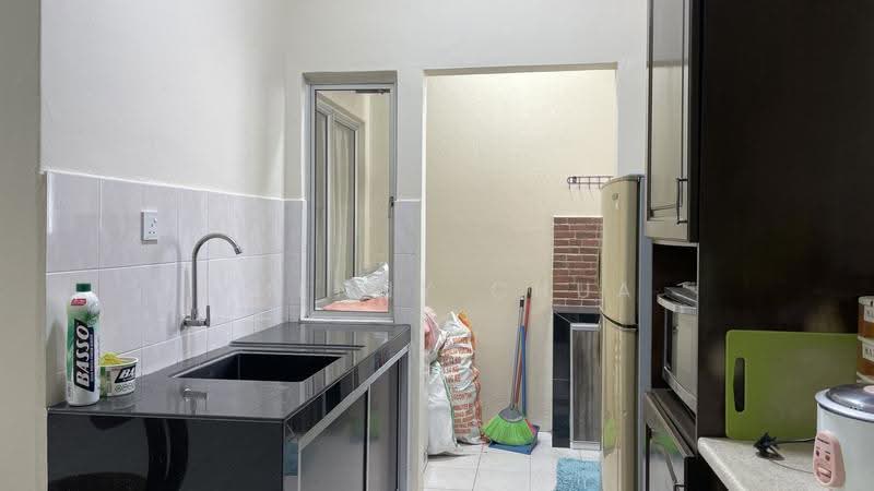 Pangsapuri untuk Dijual di Vista Indah Putra - Amenny Chua - Kitchen - PropertyGuru.com.my