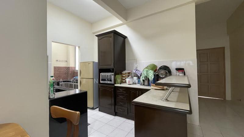 Pangsapuri untuk Dijual di Vista Indah Putra - Amenny Chua - Kitchen - PropertyGuru.com.my