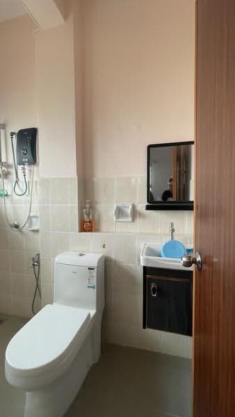 Pangsapuri untuk Dijual di Vista Indah Putra - Amenny Chua - Bathroom - PropertyGuru.com.my