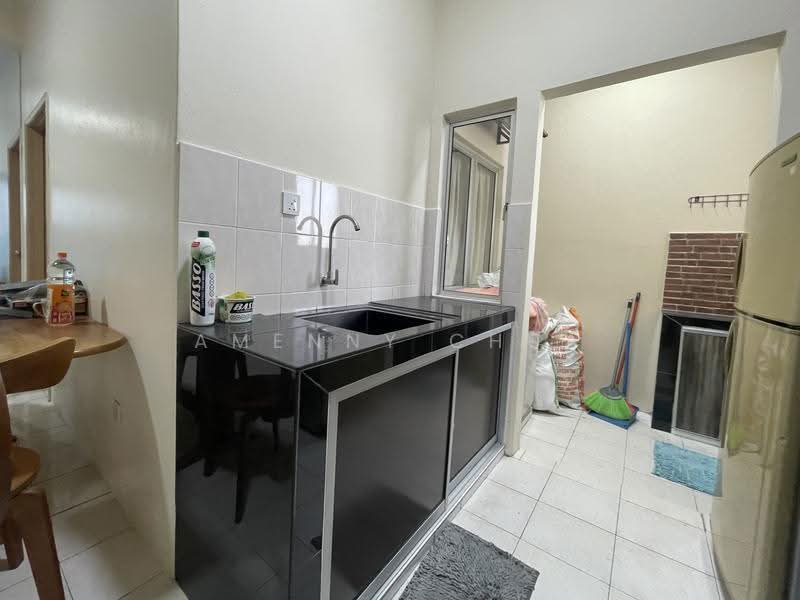 Pangsapuri untuk Dijual di Vista Indah Putra - Amenny Chua - Kitchen - PropertyGuru.com.my