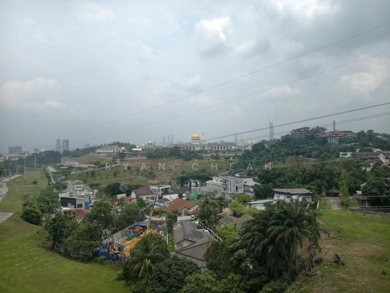 Kediaman Servis untuk Dijual di Cliveden @ Plaza Damas 3 - Ryan Cheah - Exterior - PropertyGuru.com.my