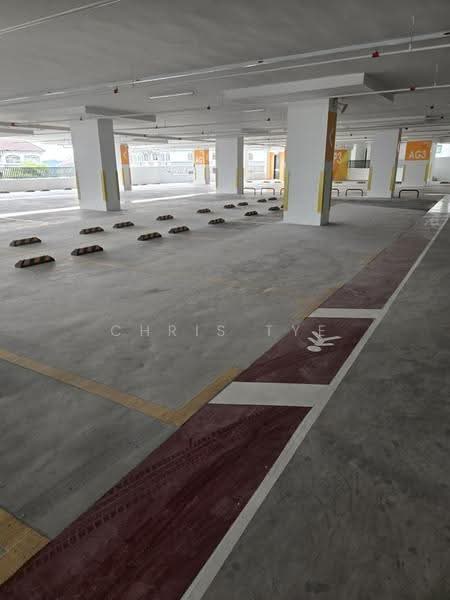 Kedai / Pejabat untuk Disewa di BANDAR PUCHONG JAYA (Puchong) - Chris Tye - Car Park - PropertyGuru.com.my