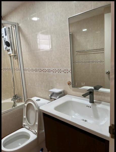 Condominium for Rent at Gurney Park Condominium - Agnes Lim - Bathroom - PropertyGuru.com.my
