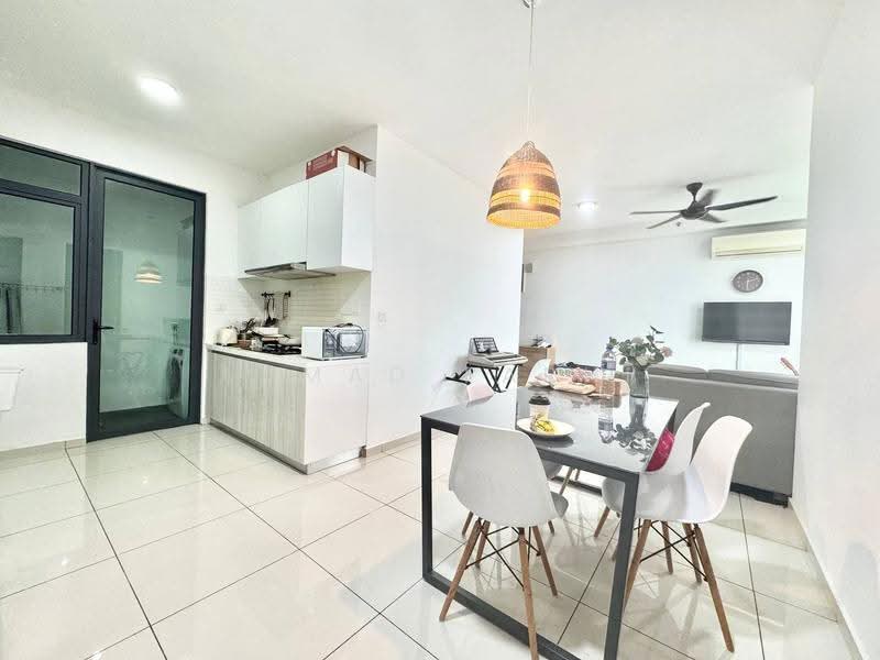 Service Residence for Sale at Kenwingston Square Garden - Ahmad Farhi - Kitchen - PropertyGuru.com.my
