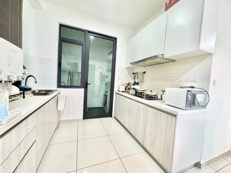 Service Residence for Sale at Kenwingston Square Garden - Ahmad Farhi - Kitchen - PropertyGuru.com.my