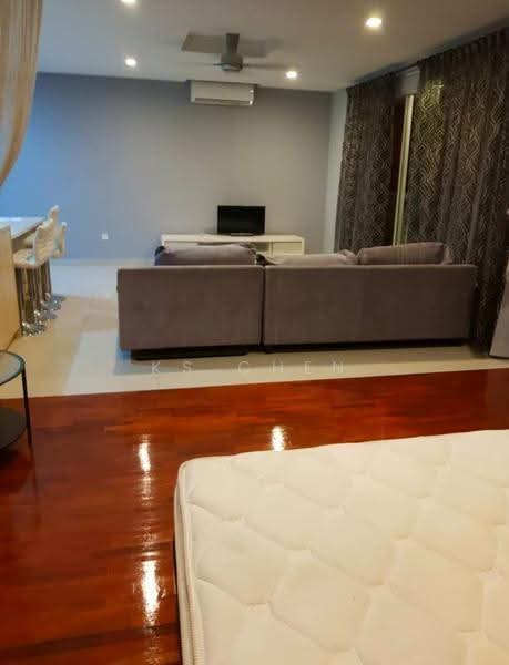 Kediaman Servis untuk Disewa di Ritze Perdana 2 - KS Chen - Living Room - PropertyGuru.com.my