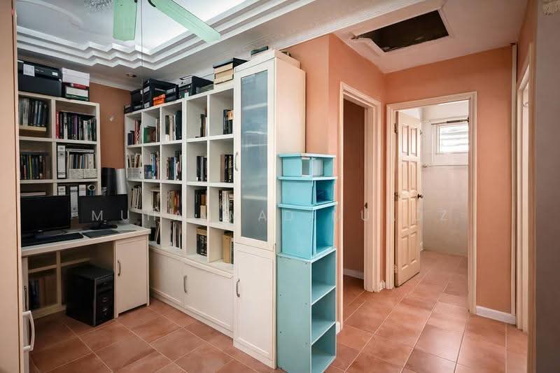 2-storey Terraced House for Sale in Subang Jaya (Selangor) - Muhammad Muadz - Study - PropertyGuru.com.my