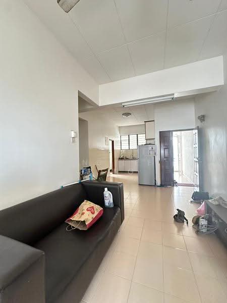 Condominium for Rent at Arratoon Court - Png Lee Peng - Living Room - PropertyGuru.com.my