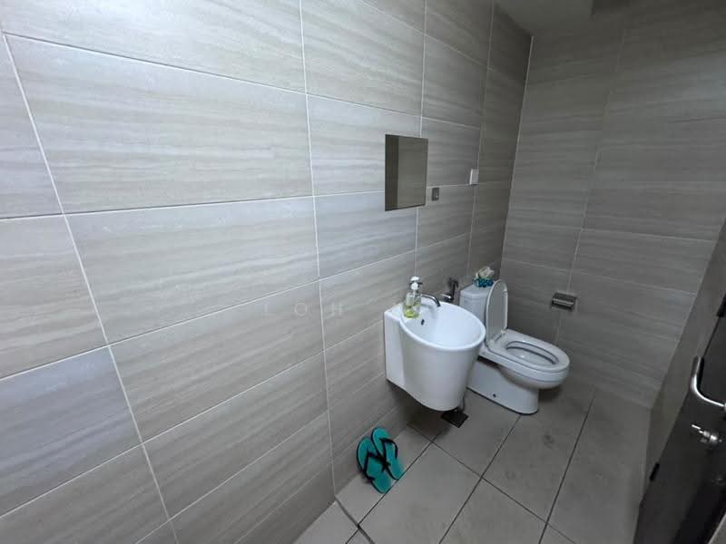 Office for Rent in Kampung Berembang (Ampang) - Loh KC - Bathroom - PropertyGuru.com.my
