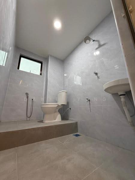 Rumah Flat untuk Dijual di Bandar Selesa Jaya - Daniel Yong - Bathroom - PropertyGuru.com.my