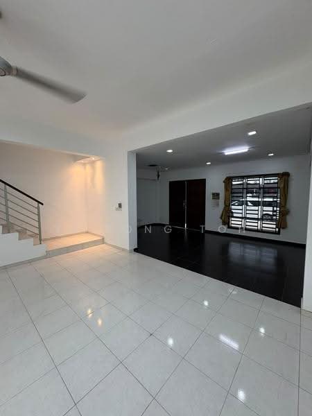 2.5-storey Terraced House for Sale in Taman Setia Indah (Tebrau) - Ee Fong Toh - Living Room - PropertyGuru.com.my