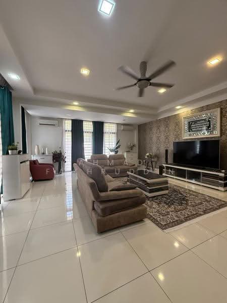2-storey Terraced House for Sale in Taman Mutiara Rini (Skudai) - Ahmad Fakhruddin - Living Room - PropertyGuru.com.my