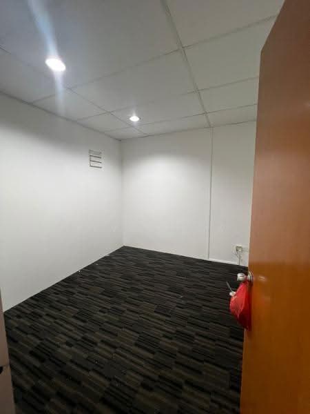 Shop for Rent in Bandar Putra Permai (Seri Kembangan) - Elvis Kok - Interior - PropertyGuru.com.my