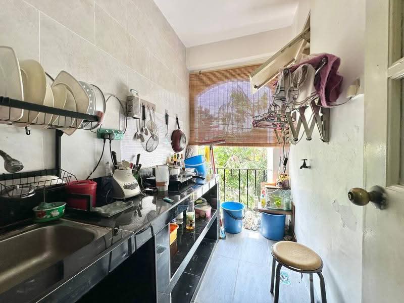Kondominium untuk Dijual di Pantai Hillpark 3 - Muhammad Muadz - Kitchen - PropertyGuru.com.my