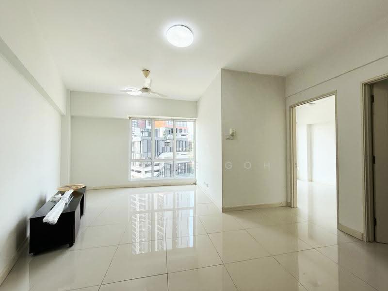 Service Residence for Sale at Tiara Mutiara / The Crown - Eugene Goh - Living Room - PropertyGuru.com.my