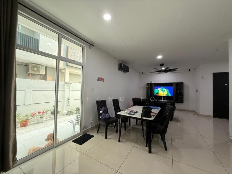 Rumah Kluster untuk Dijual di Skudai (Johor) - Ee Fong Toh - Living Room - PropertyGuru.com.my