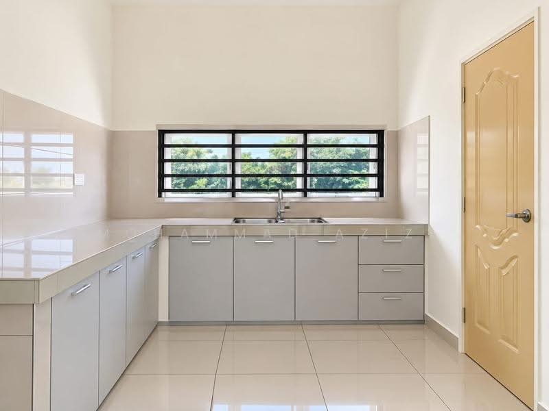 Rumah Teres untuk Dijual di Kotasas (Kuantan) - Mohammad Azizi - Kitchen - PropertyGuru.com.my