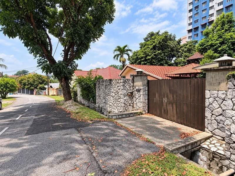 Bungalow House for Sale in SS1 (Petaling Jaya) - Sa'a Nordin - Exterior - PropertyGuru.com.my