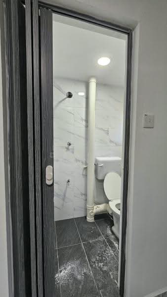 Rumah Flat untuk Dijual di Taman Cempaka - Daniel Yong - Bathroom - PropertyGuru.com.my