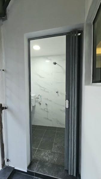 Rumah Flat untuk Dijual di Taman Cempaka - Daniel Yong - Bathroom - PropertyGuru.com.my