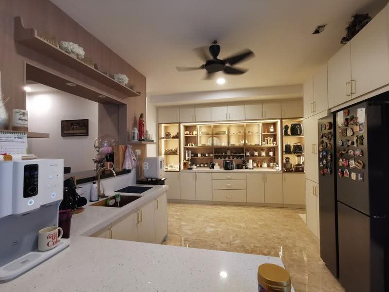 Semi-Detached House for Sale in Lake Edge (Puchong) - Debby Chai - Kitchen - PropertyGuru.com.my