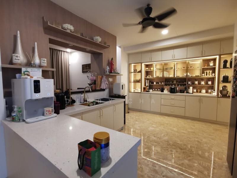 Semi-Detached House for Sale in Lake Edge (Puchong) - Debby Chai - Kitchen - PropertyGuru.com.my