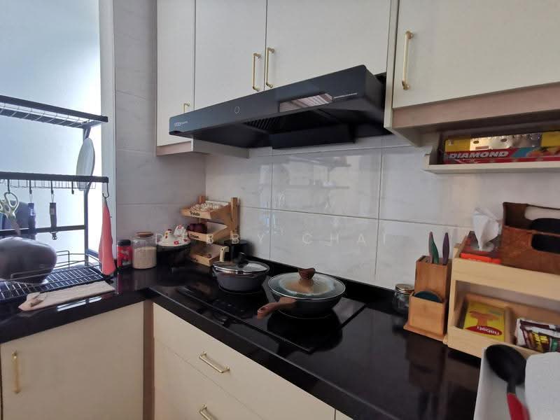 Semi-Detached House for Sale in Lake Edge (Puchong) - Debby Chai - Kitchen - PropertyGuru.com.my