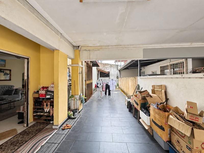 Semi-Detached House for Sale in Taman Garing Utama (Rawang) - Nazrin Hakimin - Exterior - PropertyGuru.com.my
