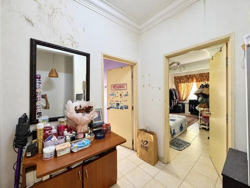 Semi-Detached House for Sale in Taman Garing Utama (Rawang) - Nazrin Hakimin - Bedroom - PropertyGuru.com.my