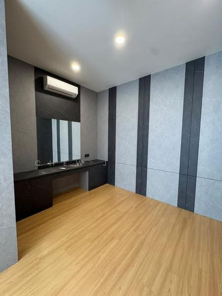Semi-Detached House for Sale in Taman Gaya (Ulu Tiram) - Chew Jia Jia - PropertyGuru.com.my