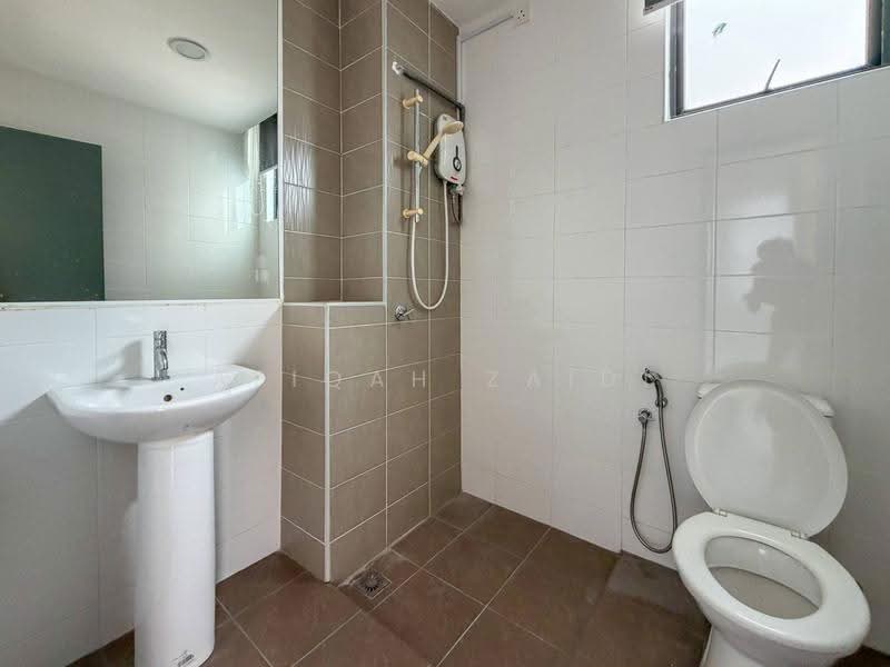 Kondominium untuk Dijual di Alam Desa @ Park Village - Afiqah zaidi - Bathroom - PropertyGuru.com.my