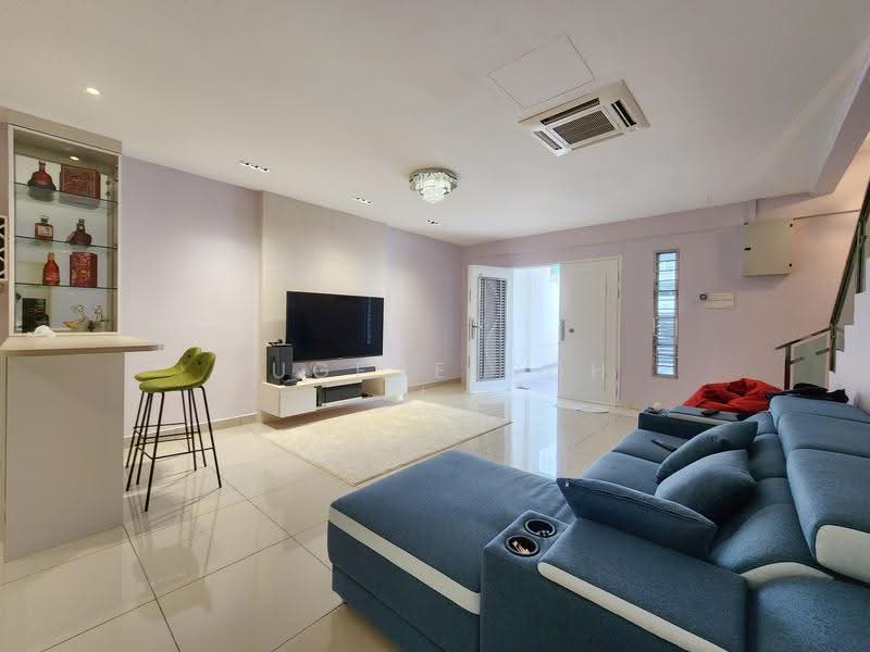 Rumah Teres untuk Dijual di Taman Semenyih Mewah (Semenyih) - Eugene Goh - Living Room - PropertyGuru.com.my