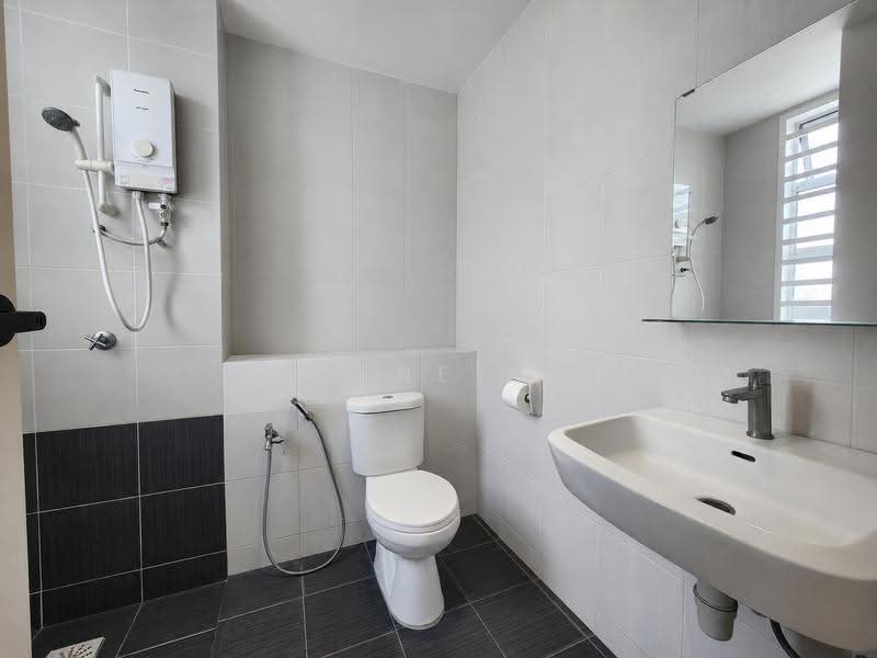 Rumah Teres untuk Dijual di Taman Semenyih Mewah (Semenyih) - Eugene Goh - Master Bathroom - PropertyGuru.com.my