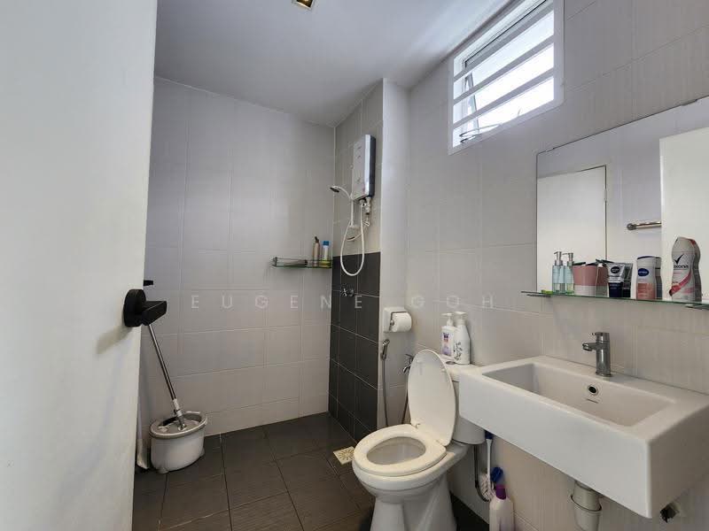 Rumah Teres untuk Dijual di Taman Semenyih Mewah (Semenyih) - Eugene Goh - Shared Bathroom for 2nd & 3rd Room - PropertyGuru.com.my