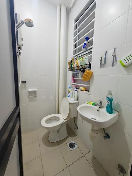 Townhouse for Sale in Kampung Pulau Meranti (Puchong) - Evan Goh - Bathroom - PropertyGuru.com.my