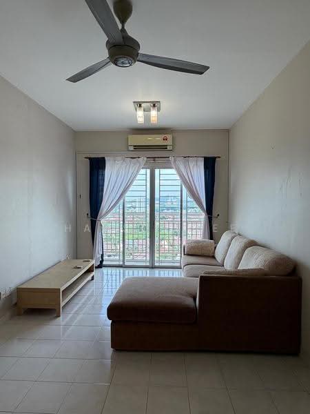 Pangsapuri untuk Dijual di Puteri Bayu Apartment - Hanson Lee - Living Room - PropertyGuru.com.my