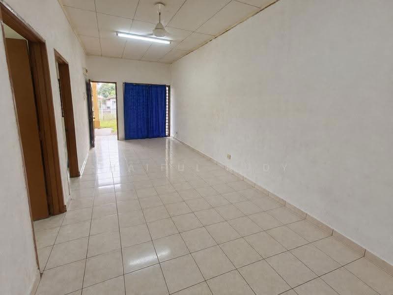 1-storey Terraced House for Sale in Antara Gapi (Ulu Yam) - Shaiful Rudy - PropertyGuru.com.my