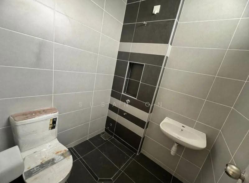 Rumah Teres 2-Tingkat untuk Disewa di Skudai (Johor) - Susan On - Bathroom - PropertyGuru.com.my