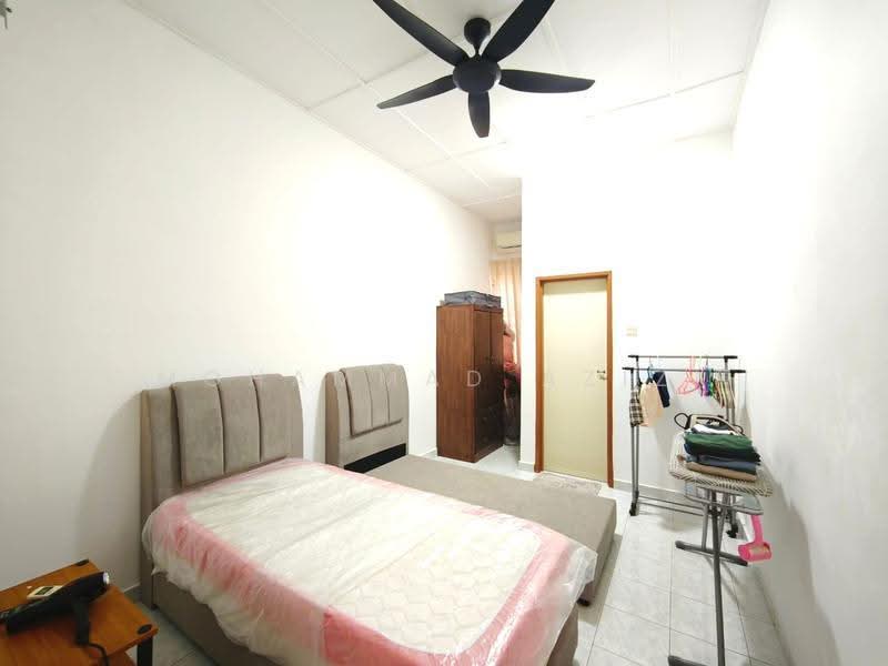 Rumah Teres 2-Tingkat untuk Dijual di Seri Setali (Kuantan) - Mohammad Azizi - Bedroom - PropertyGuru.com.my