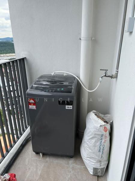 Kediaman Servis untuk Disewa di Emporis - Eunice Law - Balcony - PropertyGuru.com.my