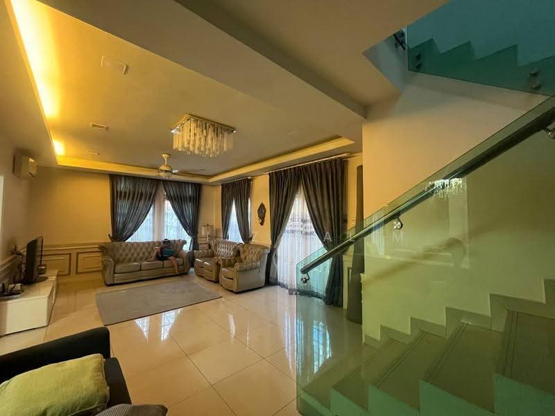 Rumah Banglo untuk Dijual di Seremban 2 (Negeri Sembilan) - Mu'izz Halim - Living Room - PropertyGuru.com.my