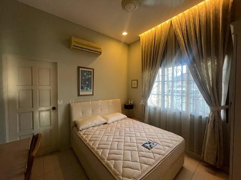 Rumah Banglo untuk Dijual di Seremban 2 (Negeri Sembilan) - Mu'izz Halim - Bedroom - PropertyGuru.com.my