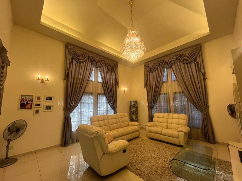 Rumah Banglo untuk Dijual di Seremban 2 (Negeri Sembilan) - Mu'izz Halim - Living Room - PropertyGuru.com.my
