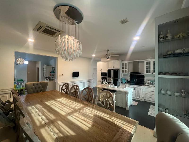 Rumah Banglo untuk Dijual di Seremban 2 (Negeri Sembilan) - Mu'izz Halim - Dining Room - PropertyGuru.com.my