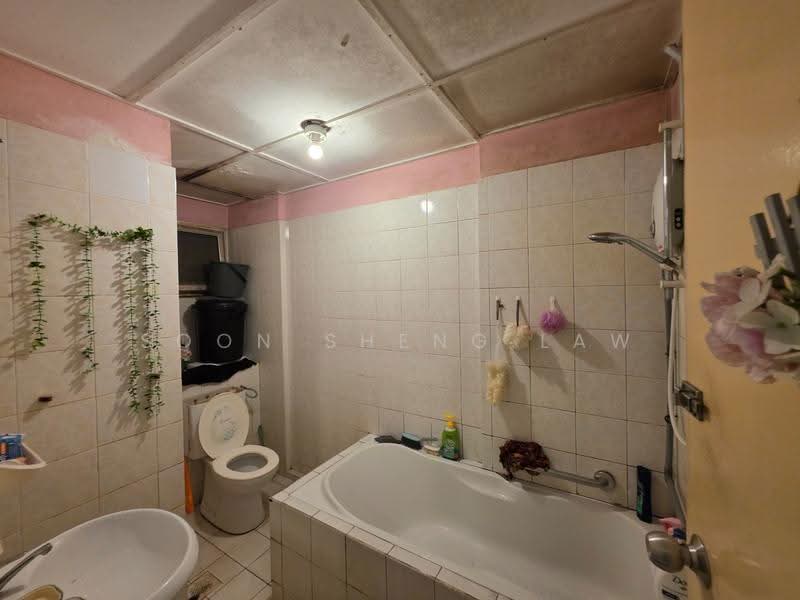 Kondominium untuk Dijual di Vista Panorama - Soon Sheng Law - Bathroom - PropertyGuru.com.my
